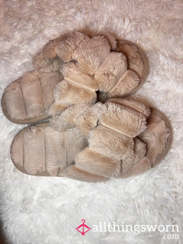 Well-Worn Goddess Slippers – Foot Lovers’ Dream 💭👣