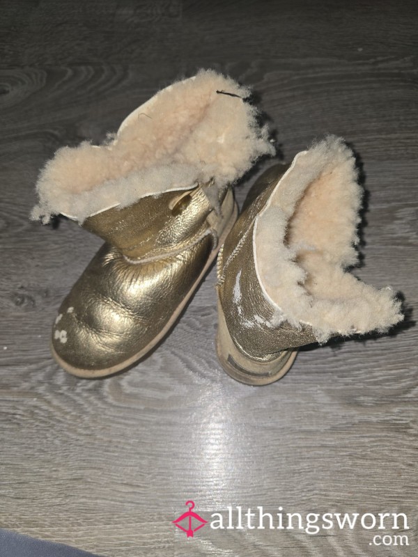💛 Well-Worn Gold Ugg Boots Boots 💛