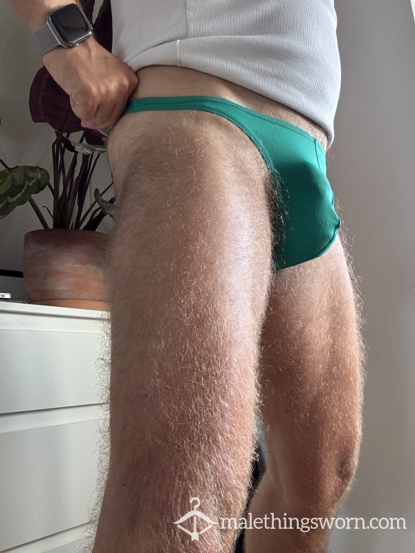 💚 Well-Worn Green Thong 💚