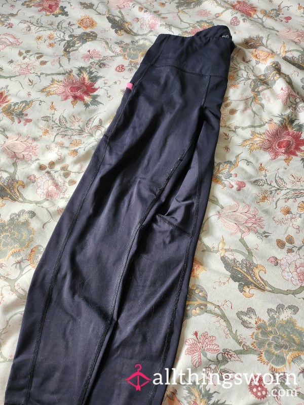 Well Worn Gym Leggings Worn For 7 Sessions 👃 It Has POCKETS!! 🤗🤗