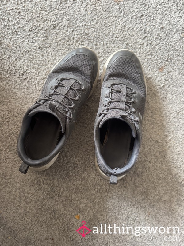 Well Worn Gym Shoes!💪👟