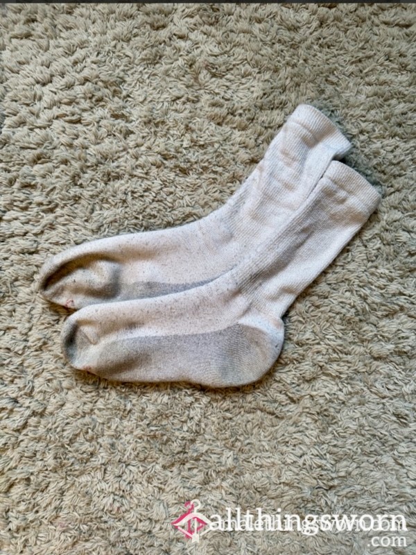 Well Worn Hanes Dirty & Stinky