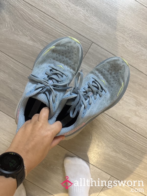 Well-Worn Hoka Clifton 9 Running Shoes — Triathlete Used 👟🔥