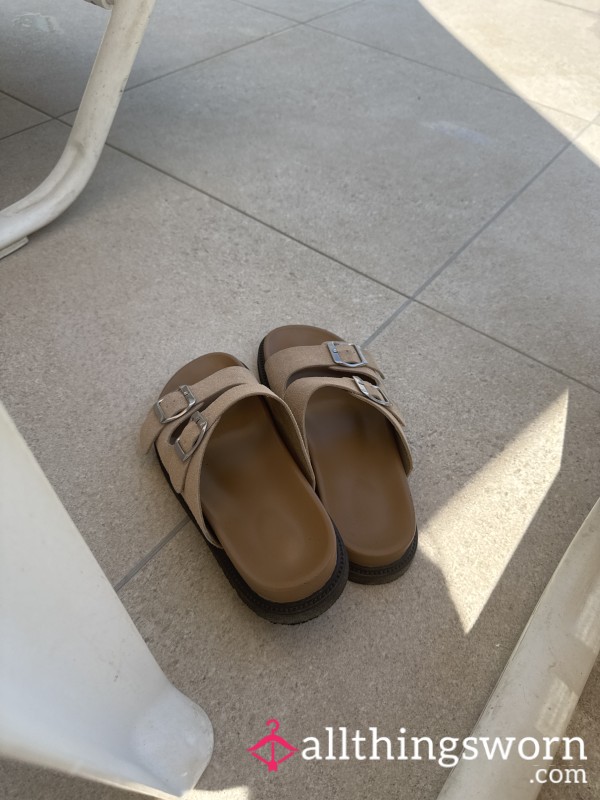 Well Worn Holiday Sliders