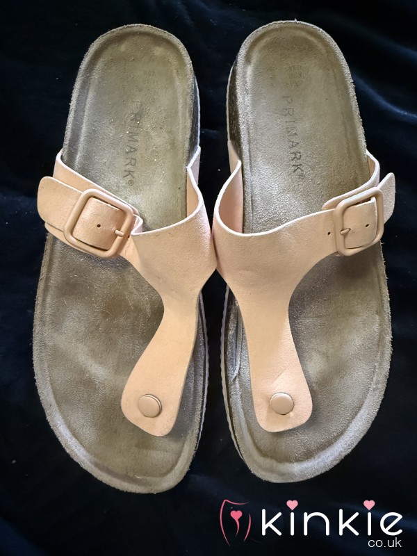 Well-Worn In-Between Toe Sandals – Sweated In & Deeply Broken-In