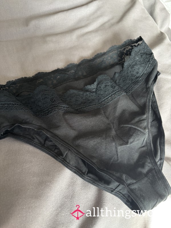 Well Worn Lace Top Full Back Panties