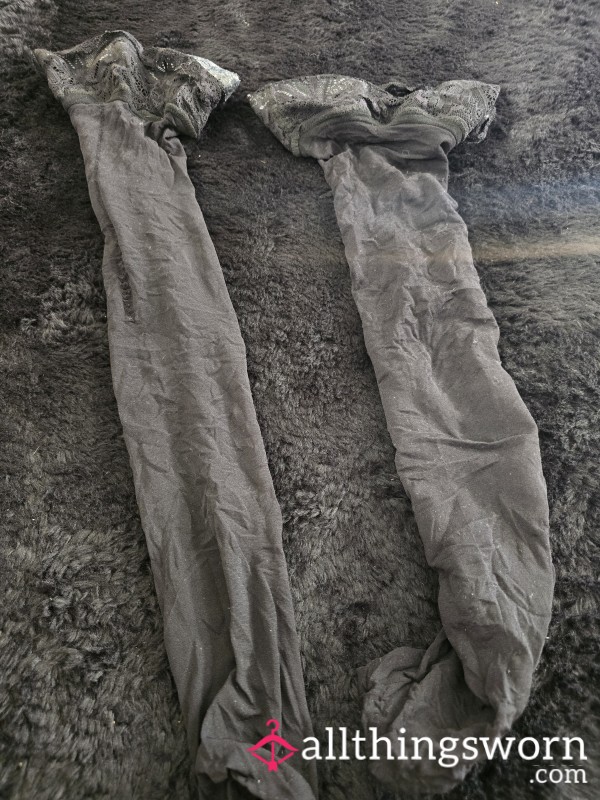 Well Worn Laddered Hold Ups 👀🖤