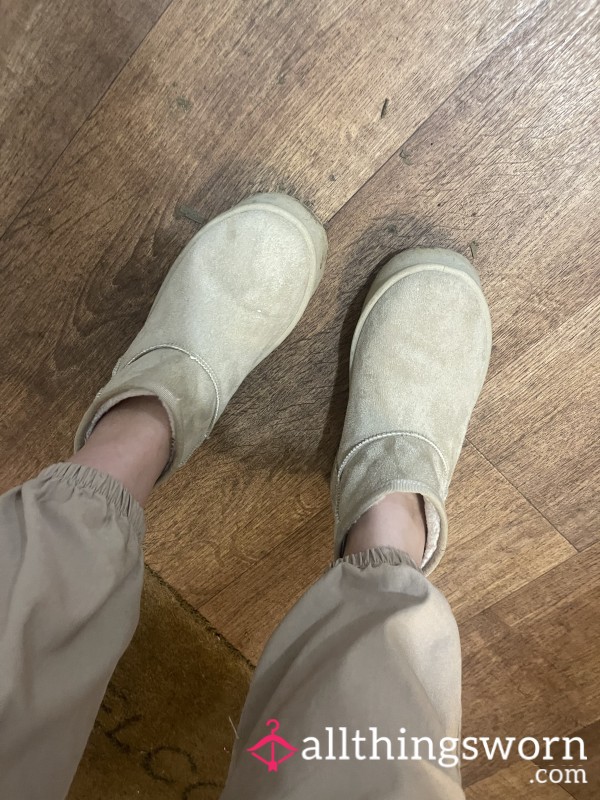 🔥 Well-Worn Look-Alike UGG Boots 🔥 Cosy, Loved & Broken-In. / Well Scented. 📦 UK Shipping & 📸 Video Included 🔥