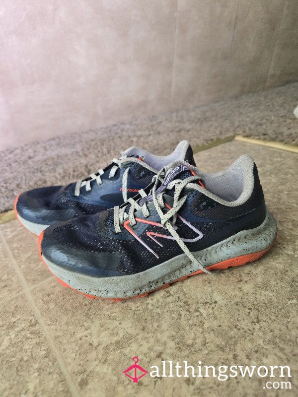 Well-Worn New Balance Women's Size 8 1/2 Sneakers (DynaSoft Nitrel V5 Trail Running Shoe)