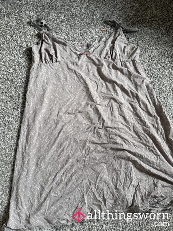 🛏️ Well Worn Nightie 🛏️