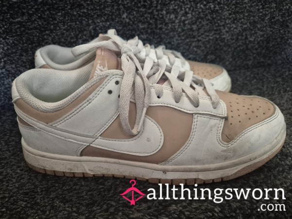 🖤 Well Worn Nike Dunks, Gym Edition 🖤