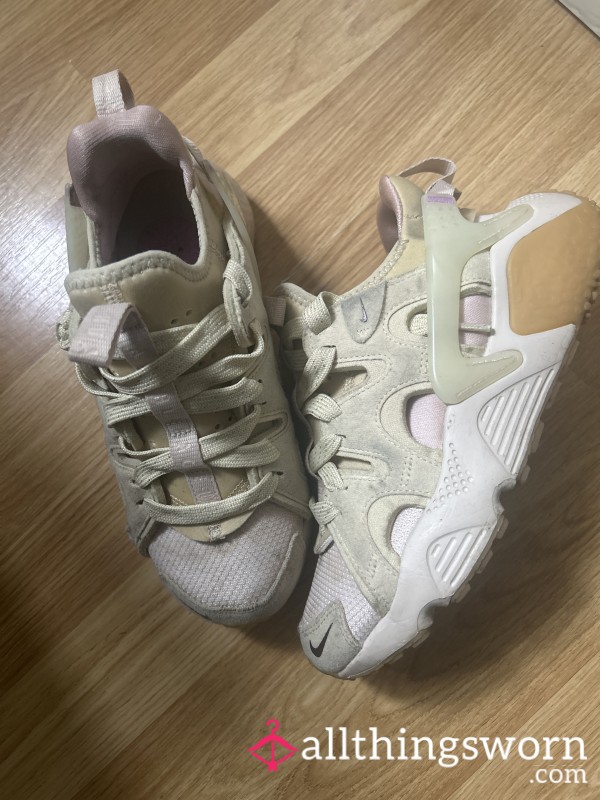 Well Worn Nike Gym Trainers. Size 3