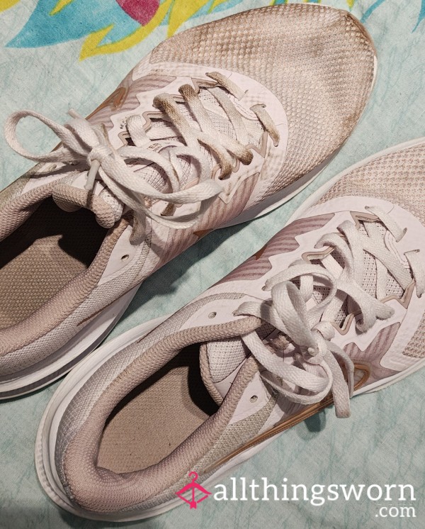 Well Worn Nike Trainers Size 6