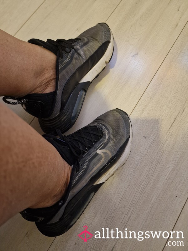 Well Worn Nike Trainers Size 7