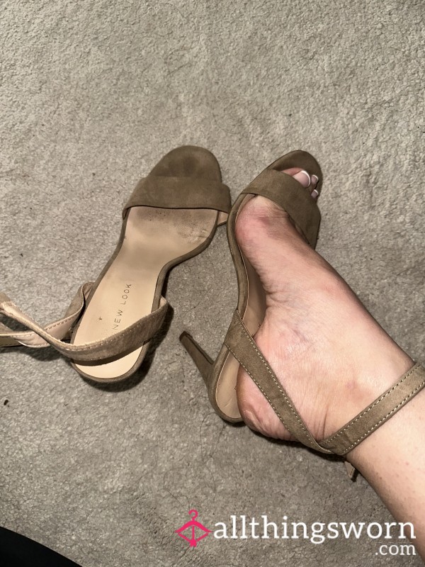 🤎 Well Worn Nude Heels – Real Wear, Real Marks