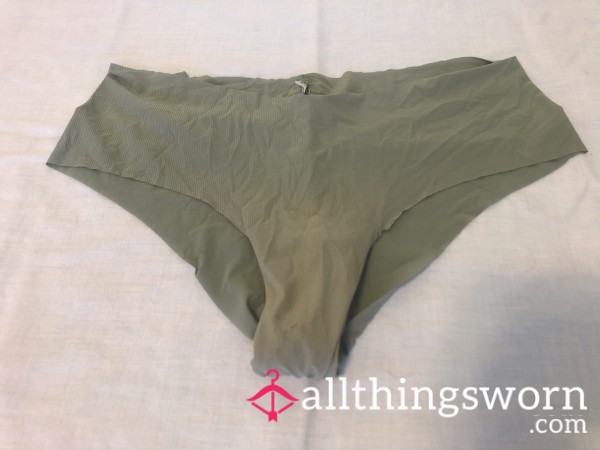 Well-worn Panties ♡