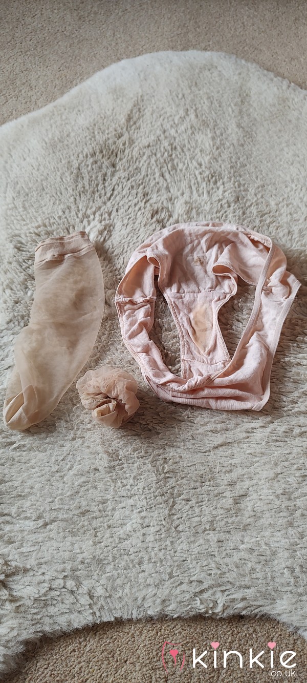 Well Worn P** & Pu**y Stained College Knickers,with Free Ankle Highs..