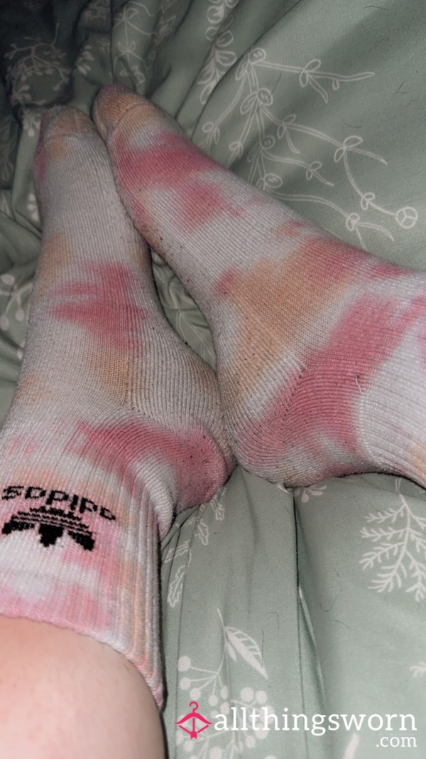 💕 Well-Worn Pink Adidas Socks 💕