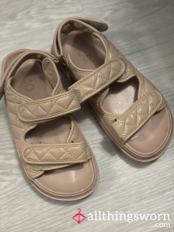 Well Worn Pink Quilted Pu Velcro Sandals