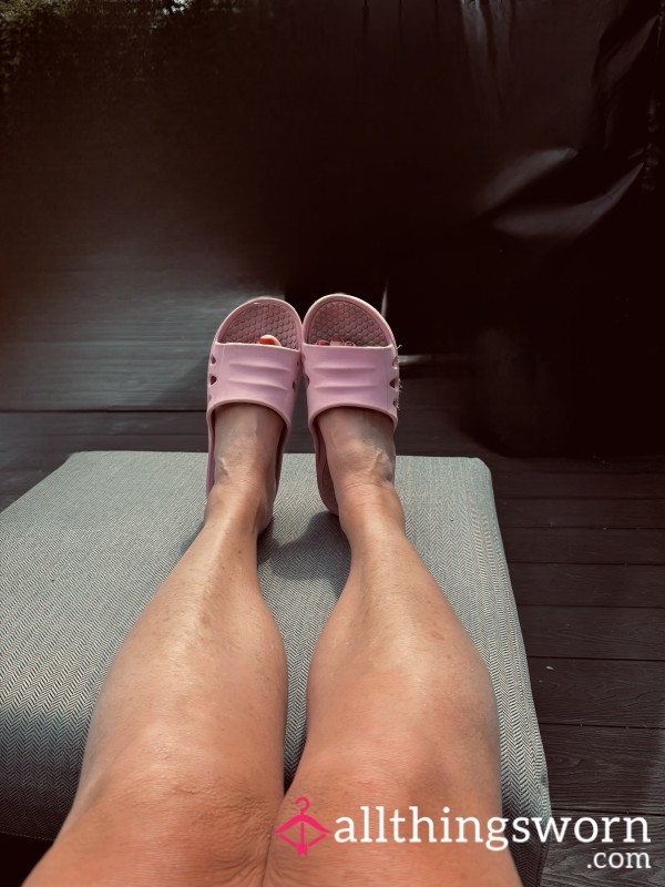 Well Worn Pink Sliders