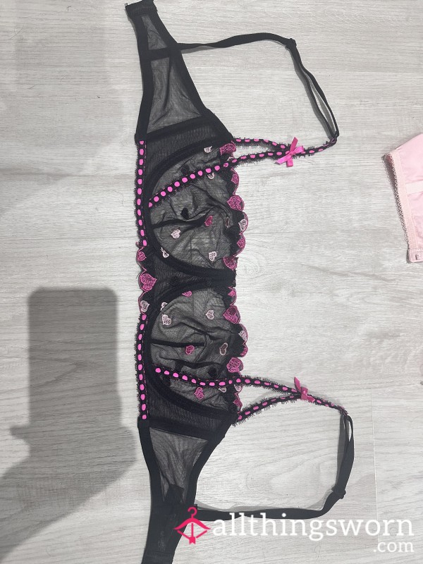 Well Worn Pretty Black And Pink Heart Bra