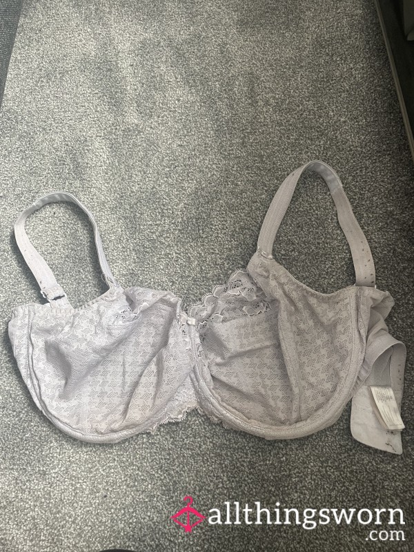 Well-worn Pretty Blue Bra🎀