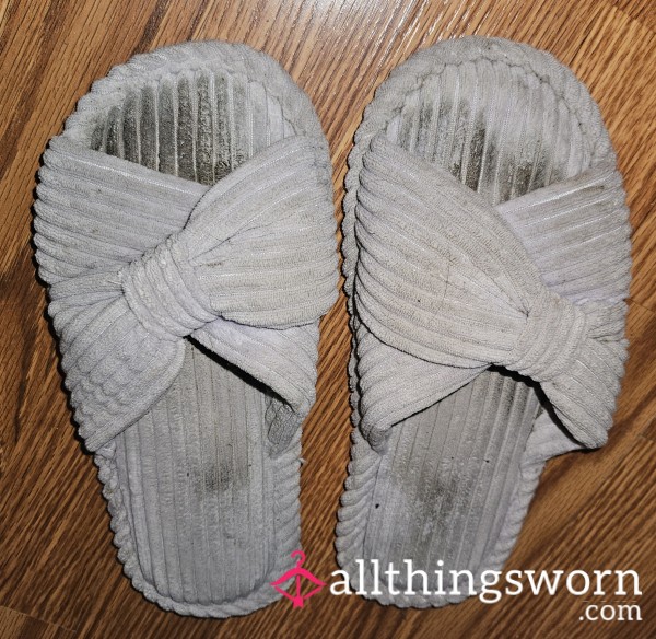 Well Worn Purple 💜 Slide Slippers