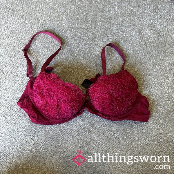 🌹Well Worn Red Bra🌹