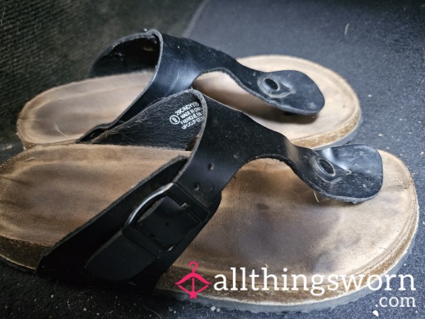 Well Worn Sandals 💗