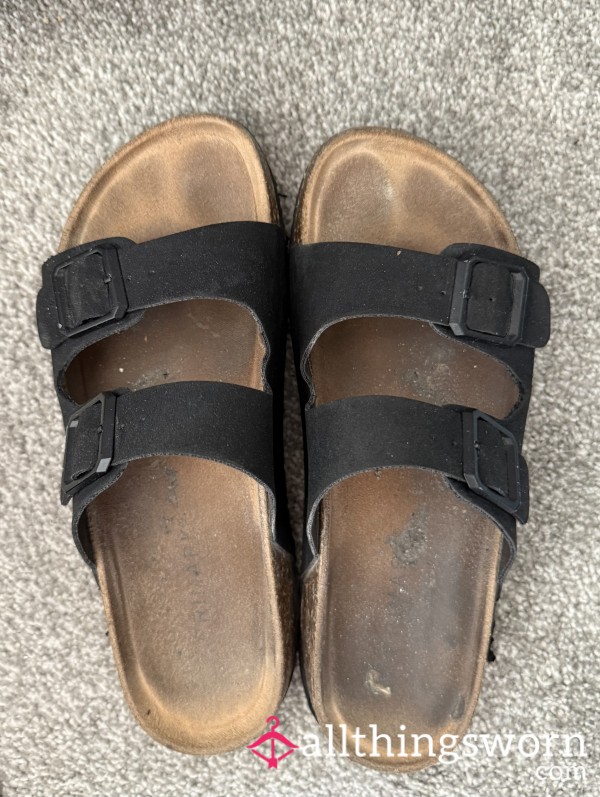 Well Worn Sandals 🩴