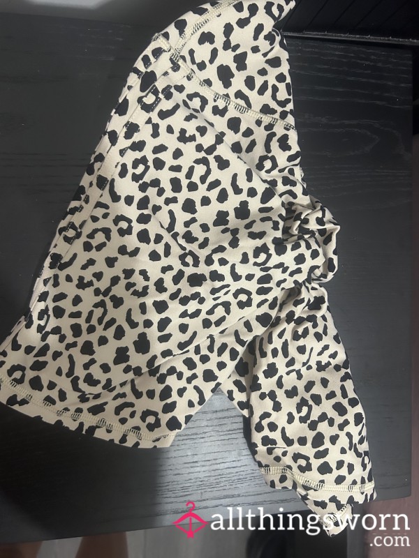 Well Worn Scrunch B*m Shorts