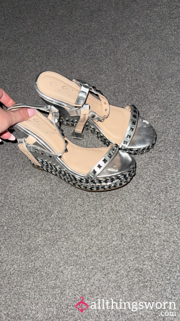 Well Worn Silver Studded Wedges – Size 5