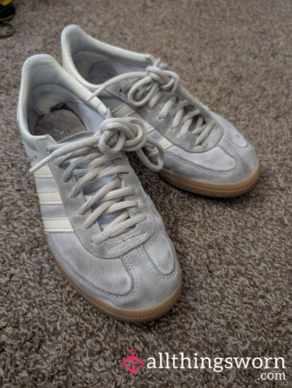 Well-Worn Size 6US Gray Suede Sneakers