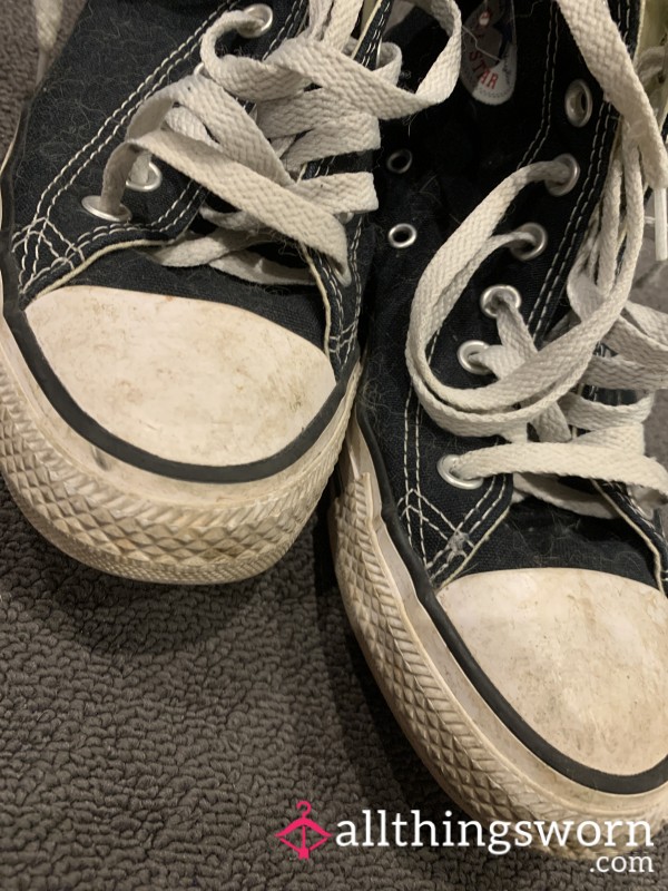 Well Worn Size 9 Converse Hi Tops