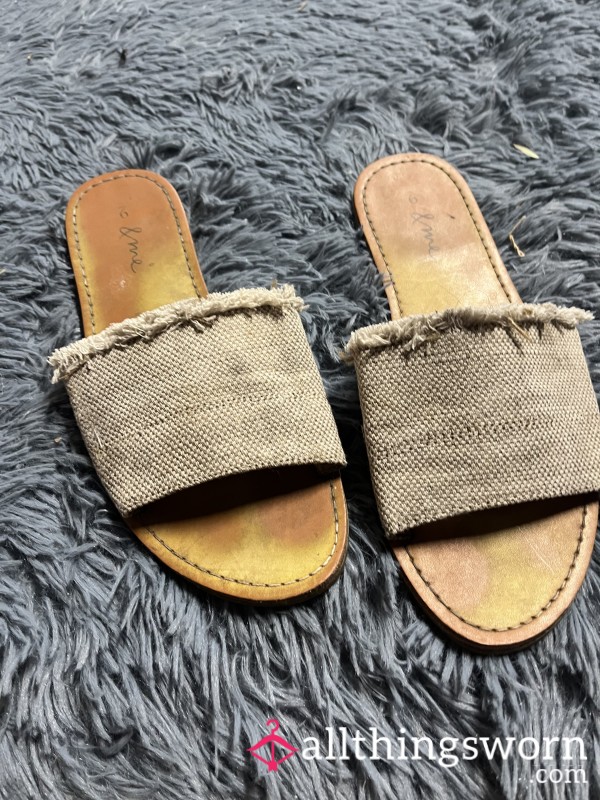 Well Worn Slides 🧡 Size 8/9