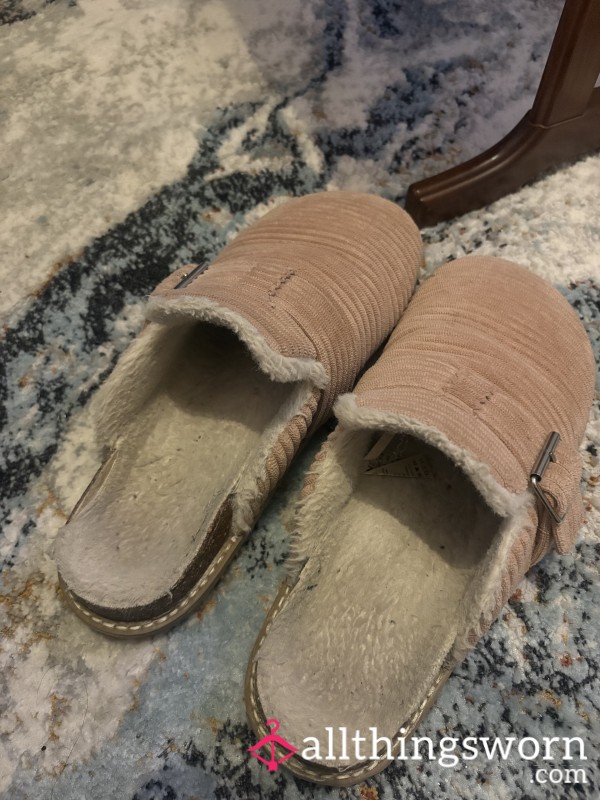💕 Well Worn Slippers