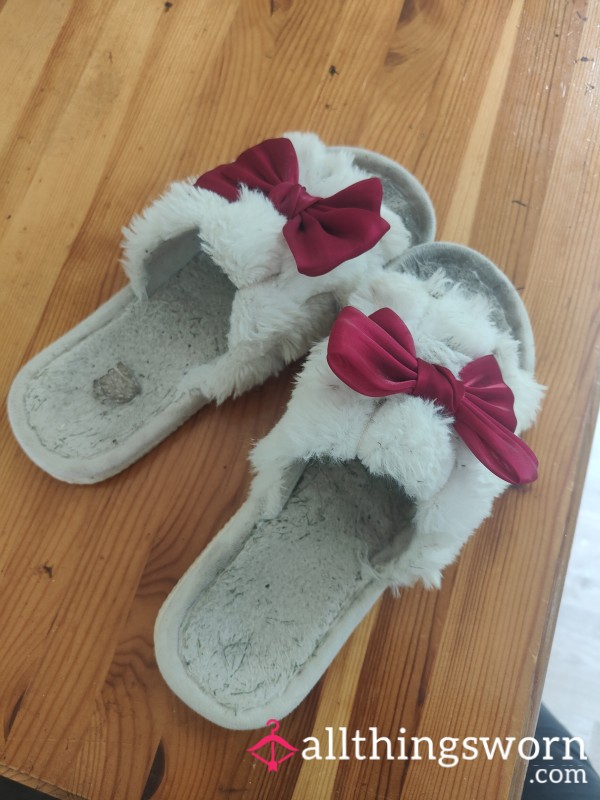 Sweaty Smelly Slippers, Well-worn