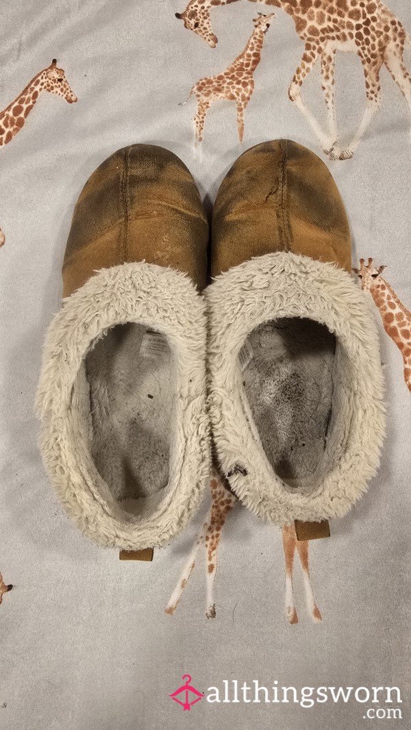 Well Worn Smelly Size UK 5 Slippers, Toe Prints Worn In!