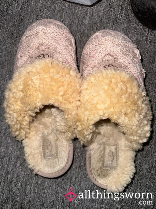 👣 Well-Worn Smelly UGG Slippers – 10 Years Of Wear 👣