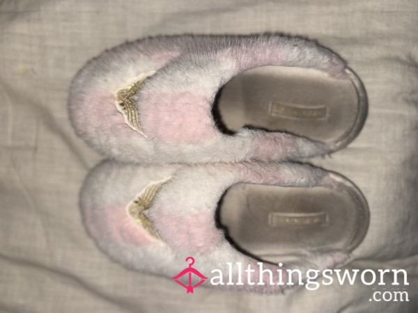 WELL WORN SMELLY VICTORIAS SECRET SLIPPERS