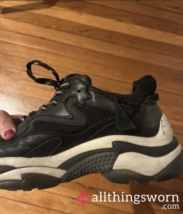 Well Worn Sneaker ASH