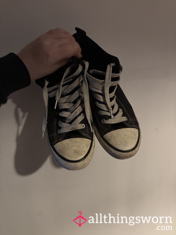 Well Worn Sneakers💦