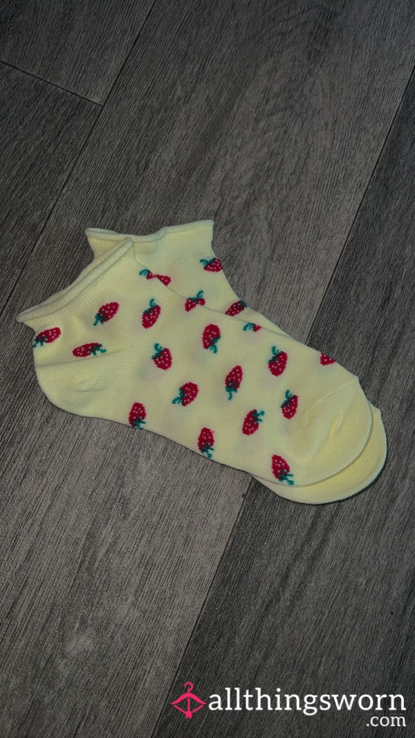 🧦 Well-Worn Socks – Soft, Scented & Full Of Me 💋