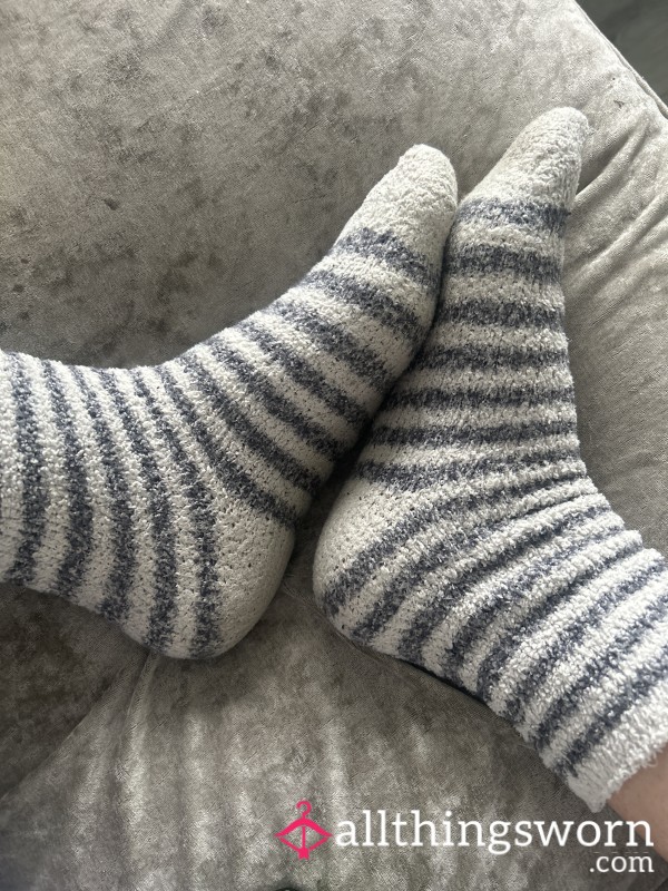 💋 Well Worn Sweaty Fluffies 👣👃 Extra Scented 😜 Sealed With A Loving Kiss 💋