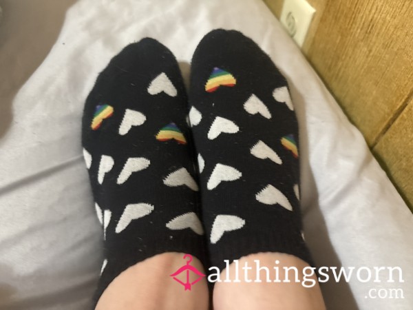 Well Worn, Sweaty, Smelly Socks. Worn 48 Hrs. Still Nice And Warm🤤