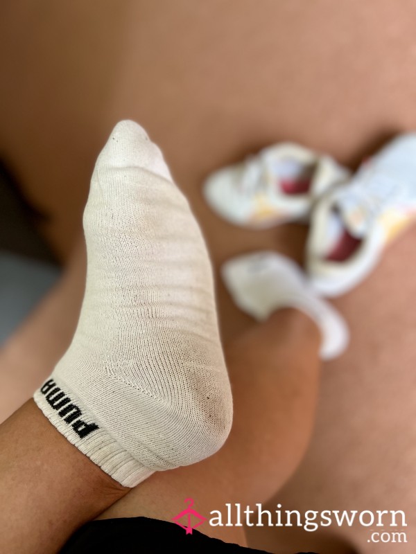 Well-Worn Tennis Socks – 3 Hours Of Play, Every Drop Earned