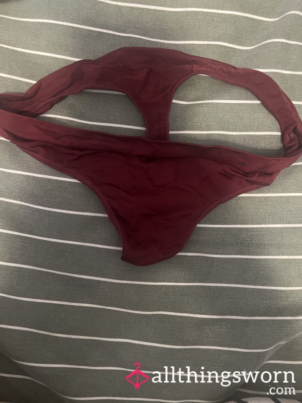 Well Worn Thong😌😏