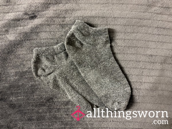 WELL WORN Tiny Dark Gray Crew Socks