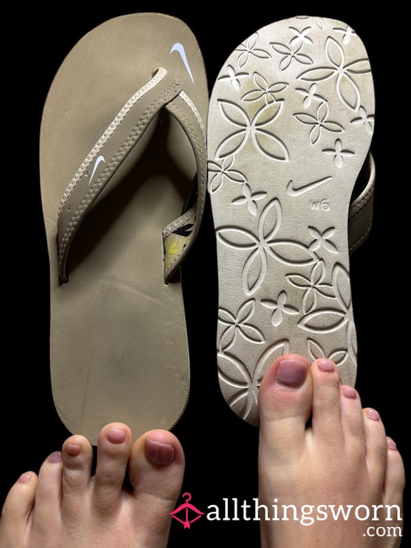 Well Worn, Toe Print, Nike Celso Girl Foam Flip Flops