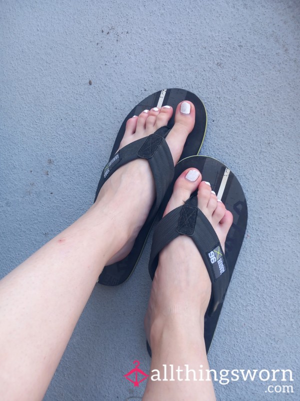 Well Worn Toe Slippers🥵👣